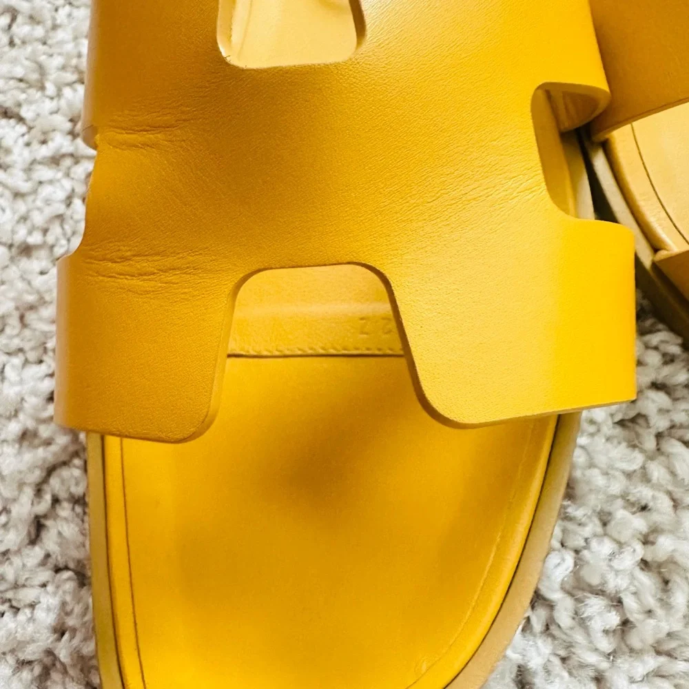 Hermes Oran Yellow Slide flip Sandals - Picture 4 of 12